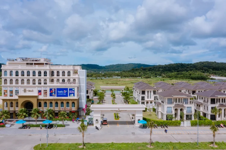 TR Mall Phu Quoc: The First Entertainment and Shopping Center at Bai Truong